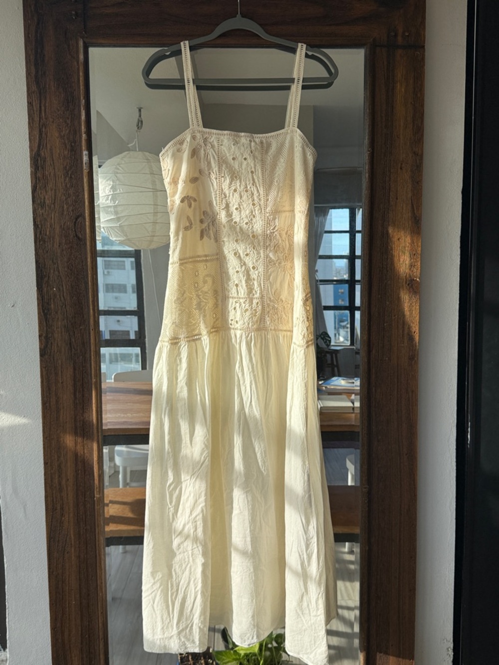 EUC Zara Embroidered Sun Dress